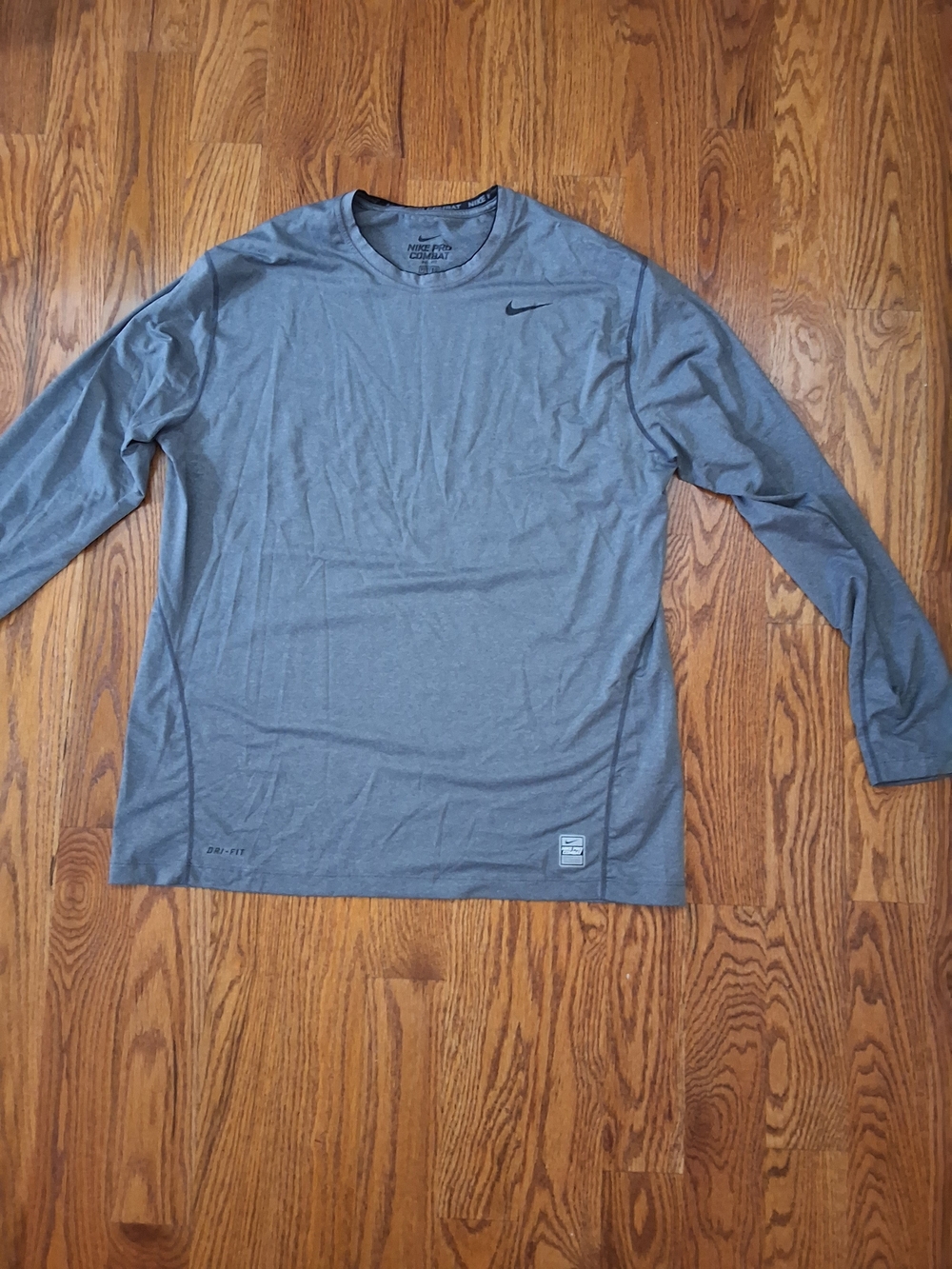 Nike Men’s Long Sleeve Crew Shirt - Heather Gray